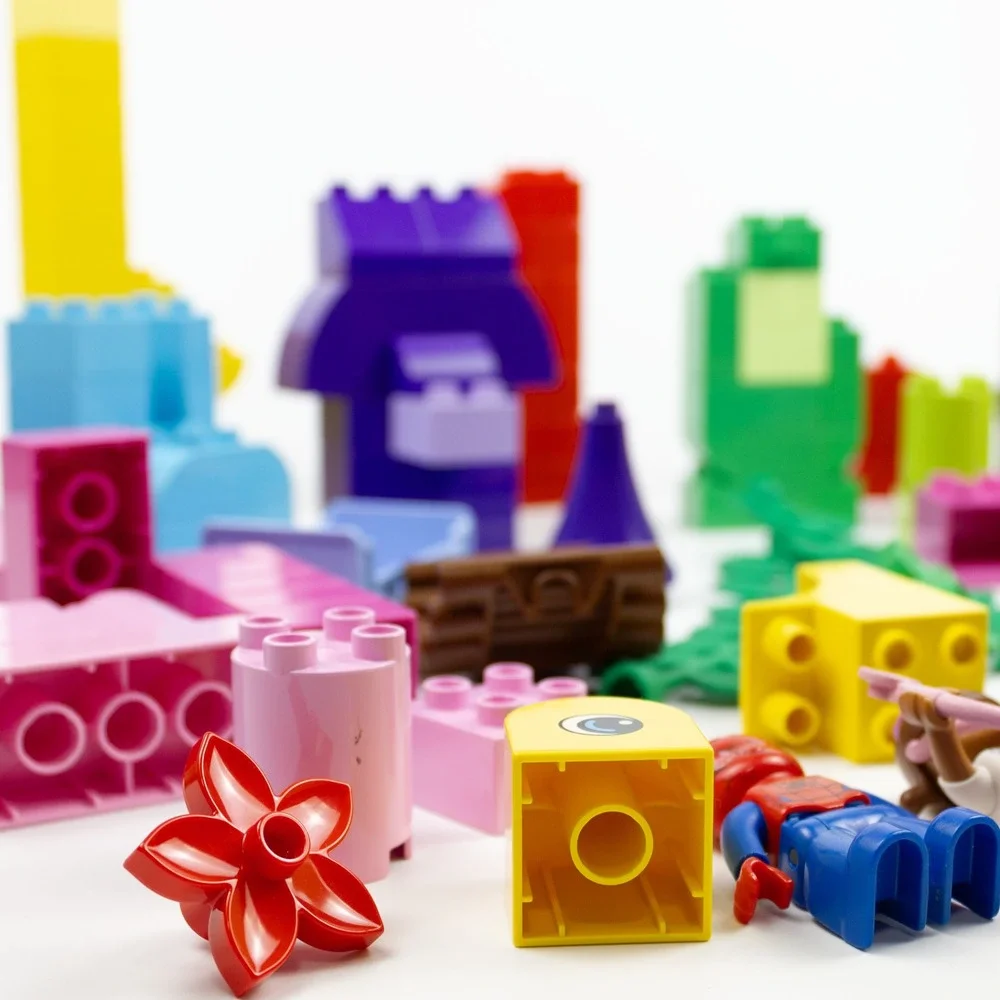 Lego Duplo Bulk Lot of 130+ pcs. Red Orange Yellow Green Blue Purple Pink + READ